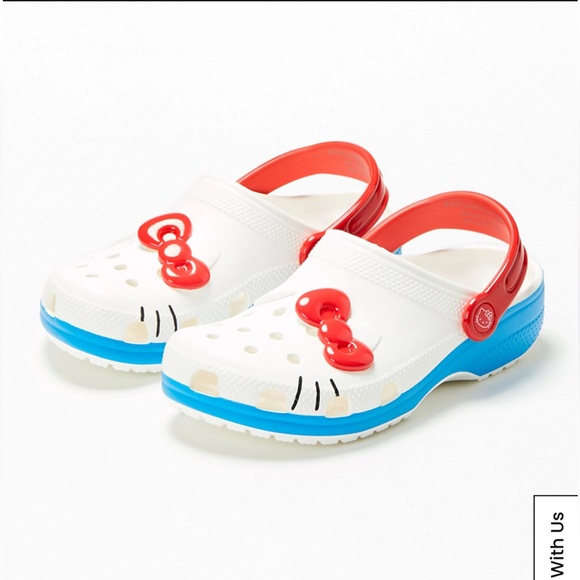 Crocs Hello Kitty Classic Clogs (kids) - Picture 8 of 9